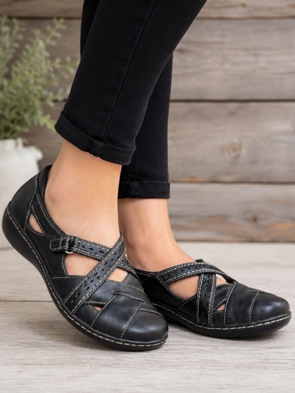 Clarks Bendables Ashland Spin Y2K Coastal Minimalist Comfort Flats 8.5N